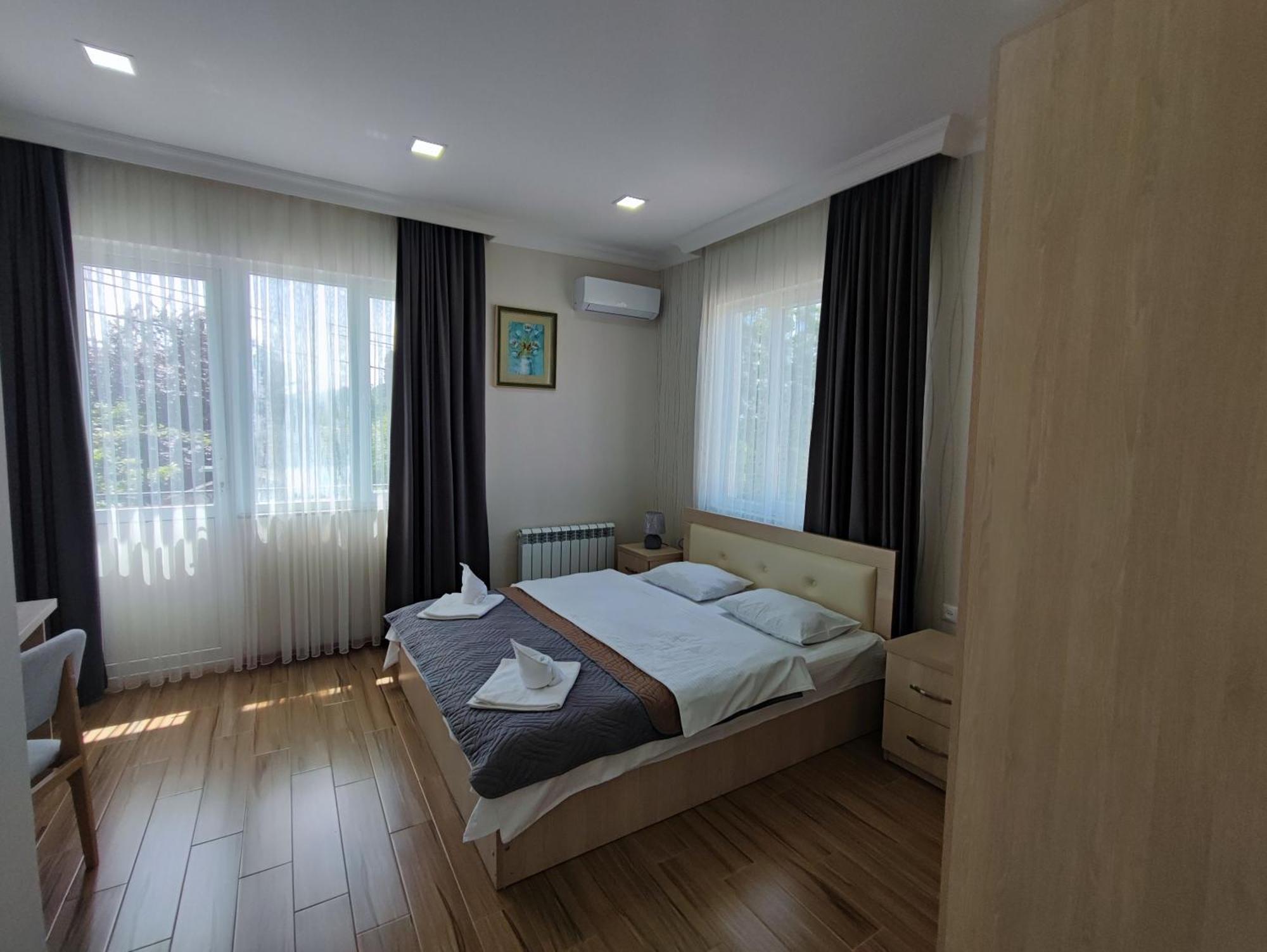 Hotel Botanica Чакви Екстериор снимка