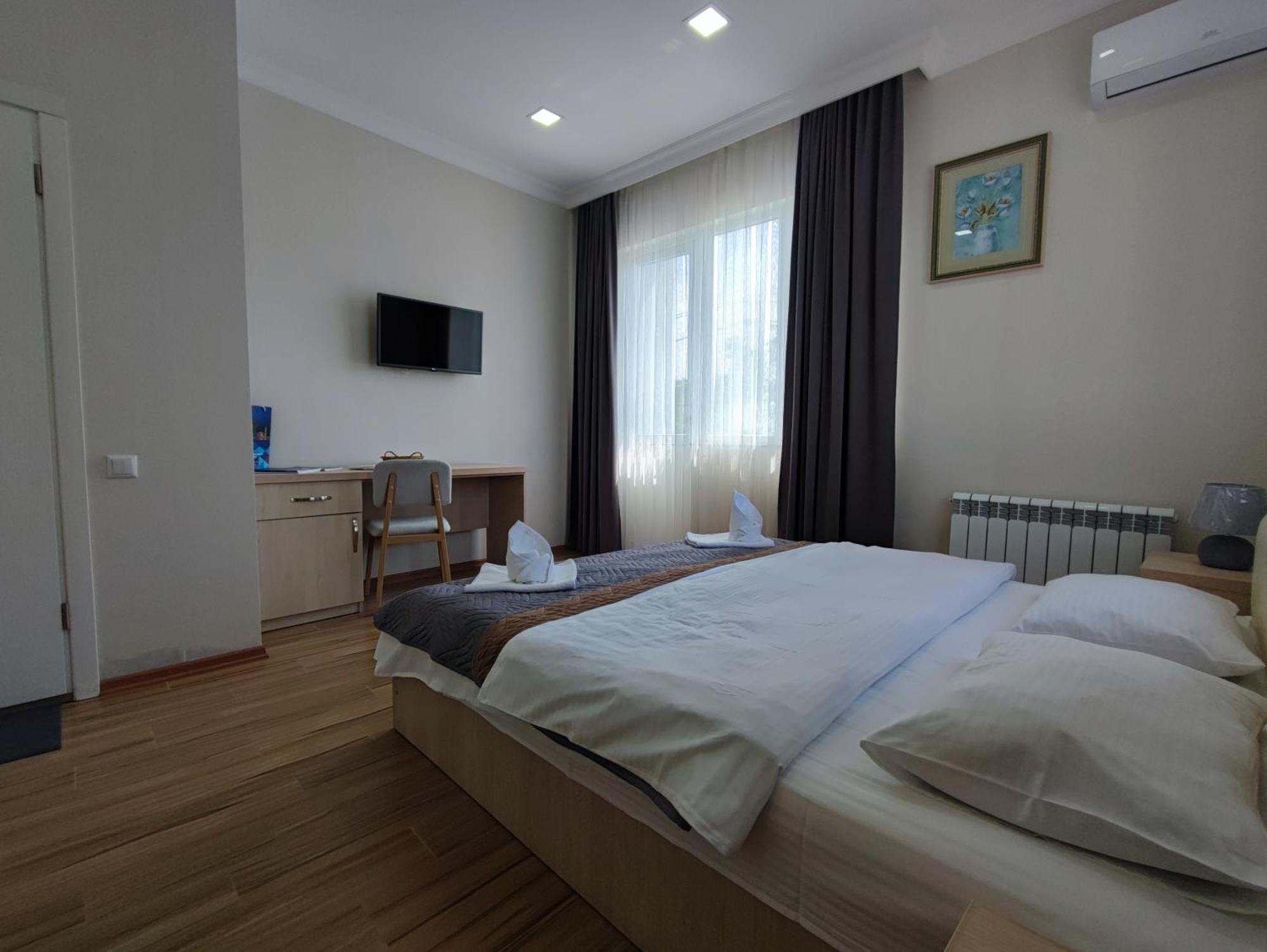 Hotel Botanica Чакви Екстериор снимка