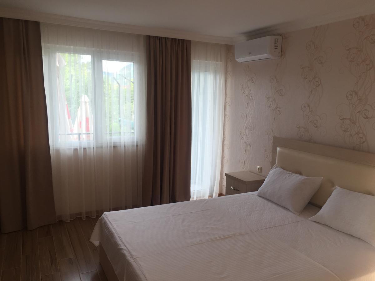Hotel Botanica Чакви Екстериор снимка